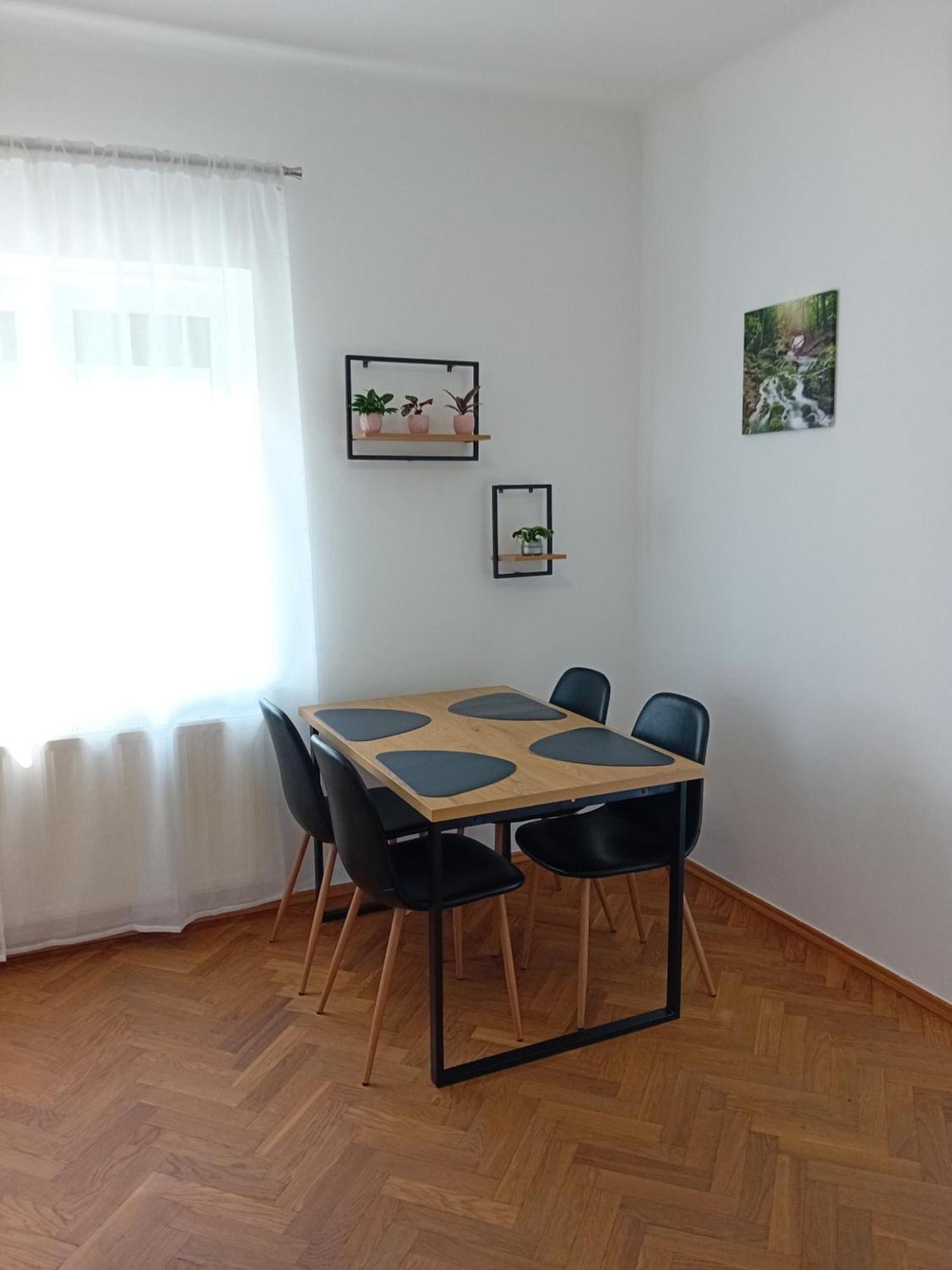 וילאך Lind-Appartments מראה חיצוני תמונה